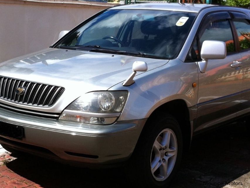 Toyota harrier in Mauritius