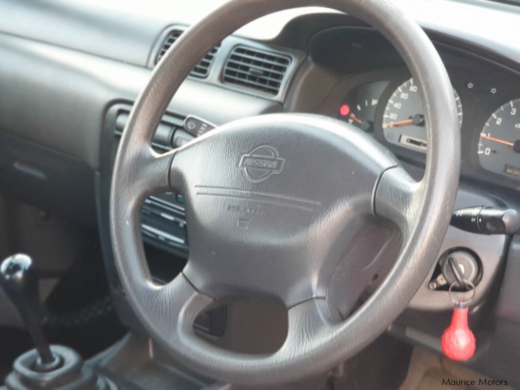 Nissan Sunny B14 in Mauritius