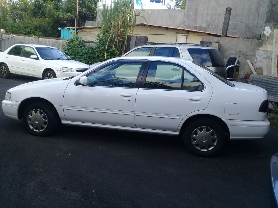 Nissan Sunny B14 in Mauritius