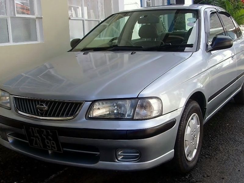 Nissan Sunny B15 in Mauritius