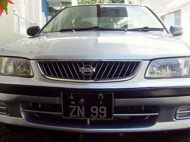Nissan Sunny B15 in Mauritius