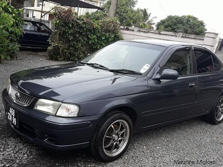 Nissan Sunny B15 in Mauritius