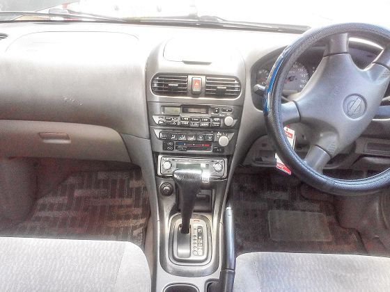 Nissan Sunny B15 in Mauritius