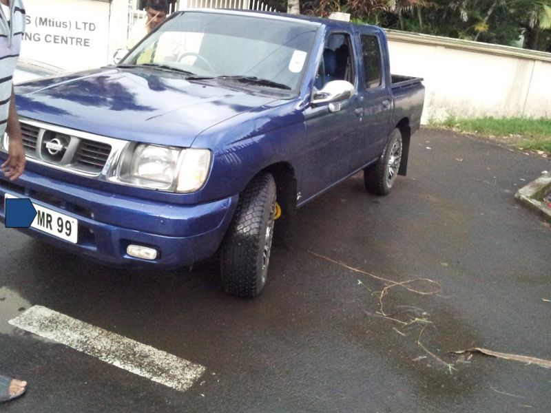 Nissan navara d22 in Mauritius