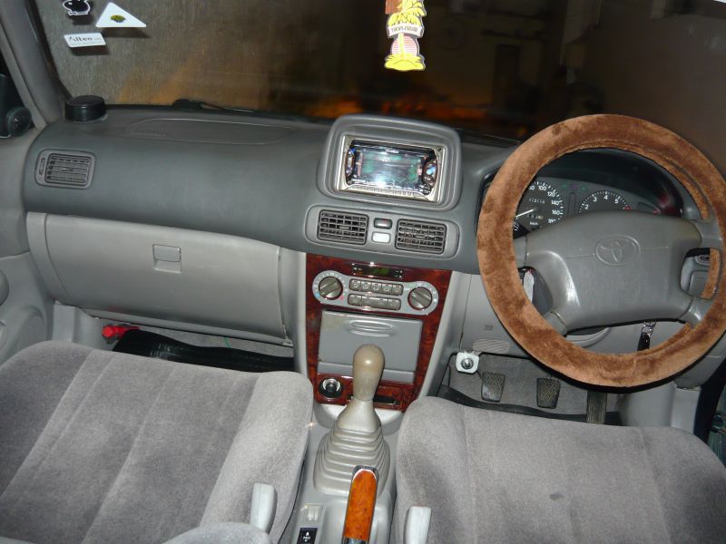 Toyota Corolla AE 110 SE Saloon L in Mauritius