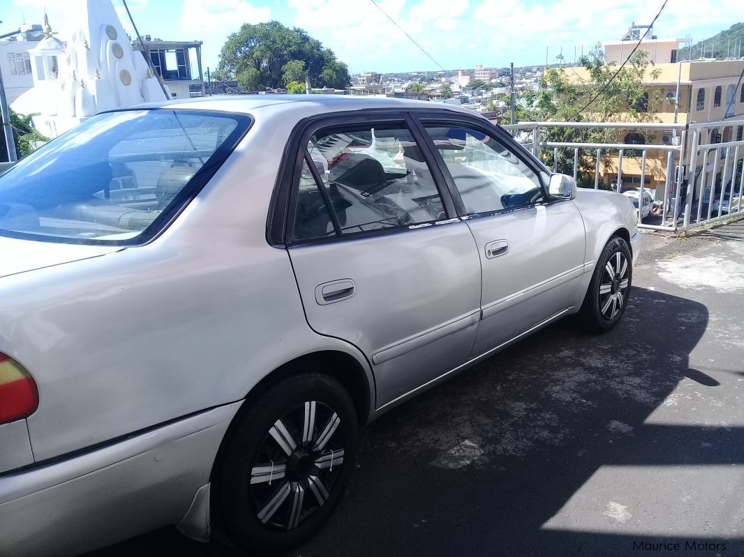 Toyota EE 111 AUTOMATIC in Mauritius