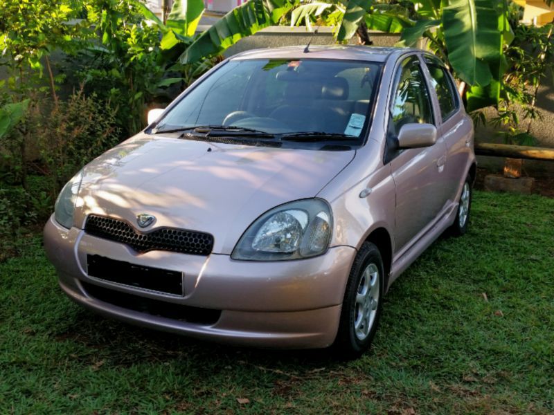 Тойота vitz 1999
