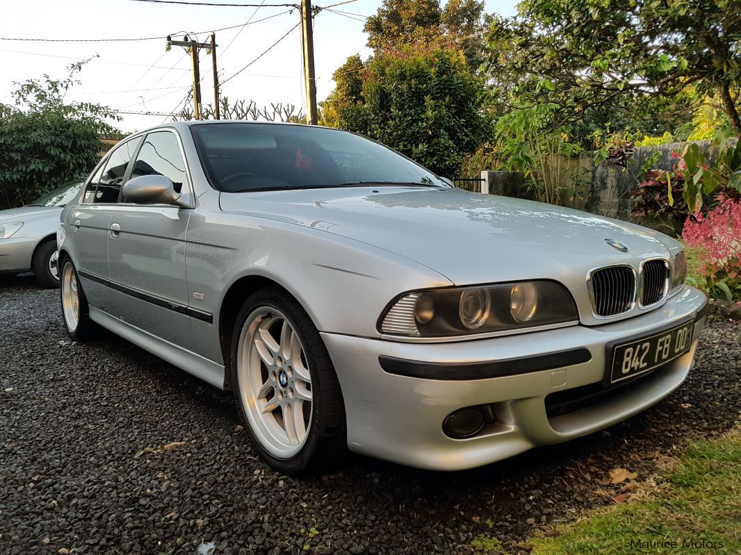 BMW E39 540i in Mauritius