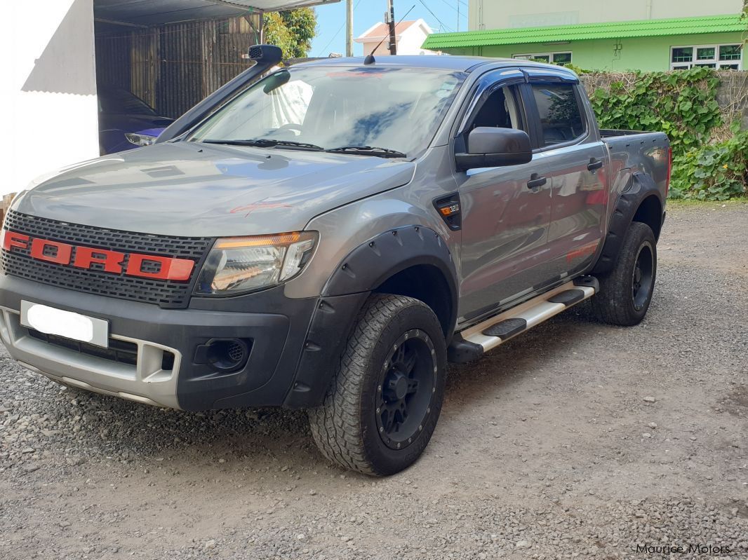 Isuzu KB 280 in Mauritius