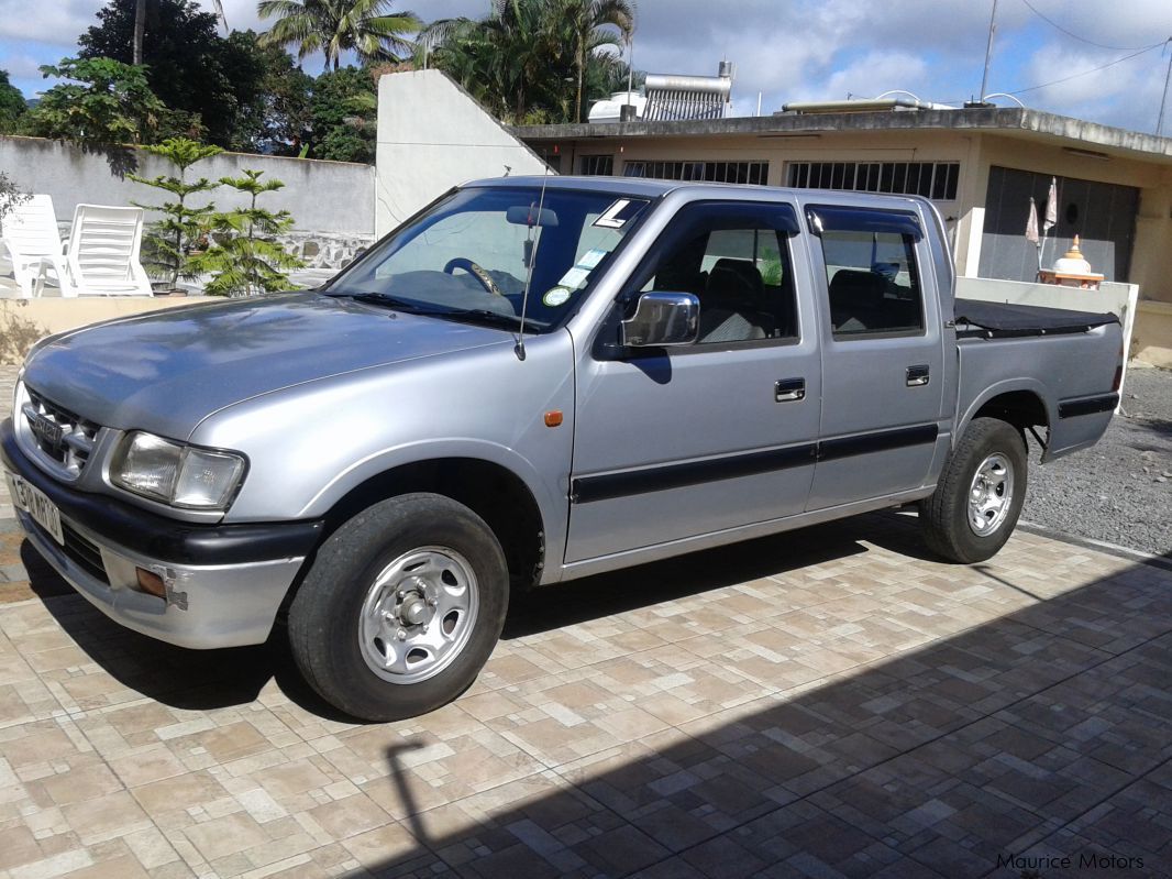 Used Isuzu MR 00 2000 MR 00 for sale Sebastopol Isuzu MR 00 sales