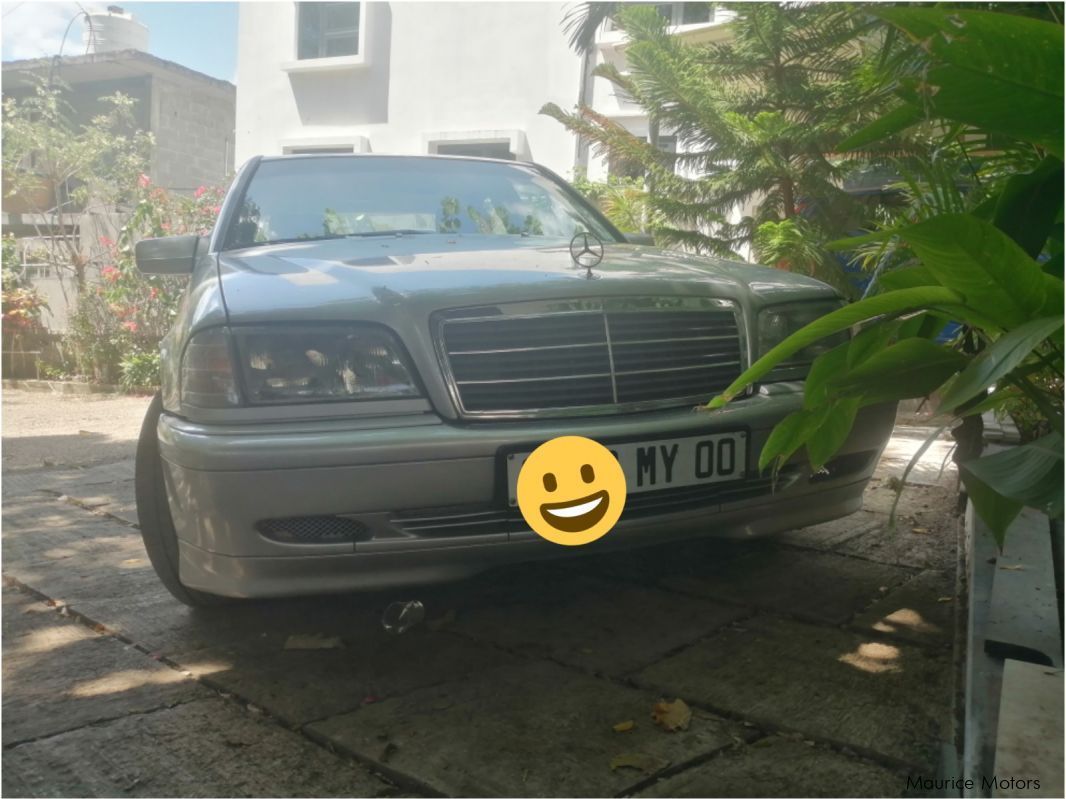 Mercedes-Benz C180, W202 in Mauritius