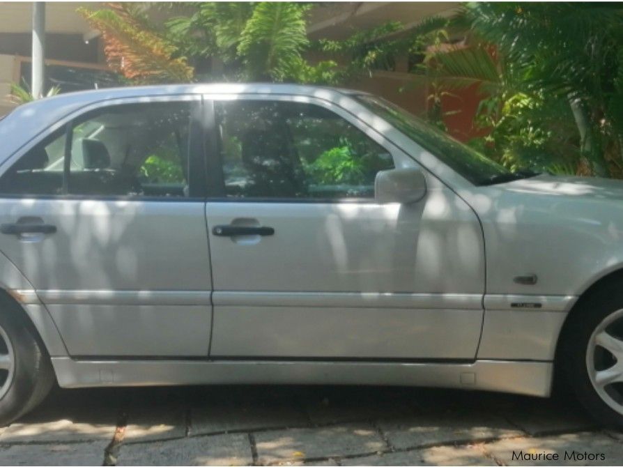 Mercedes-Benz C180, W202 in Mauritius