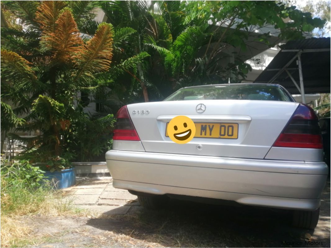 Mercedes-Benz C180, W202 in Mauritius