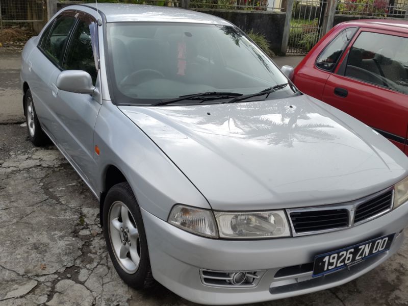 Mitsubishi lancer GLXi in Mauritius