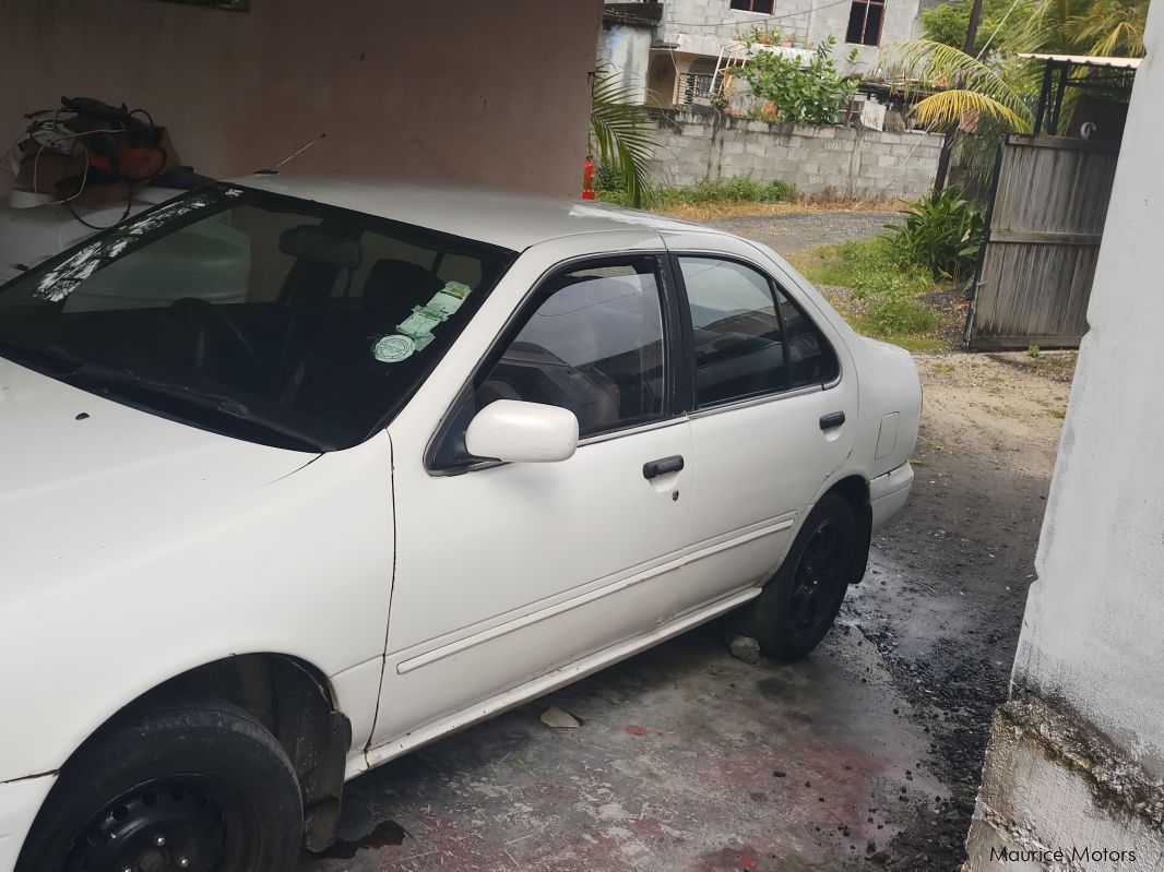 Nissan B14 in Mauritius