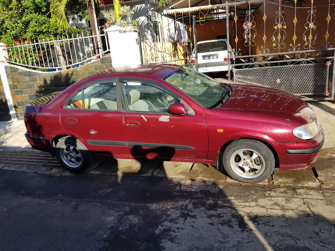 Бампер nissan sunny n16