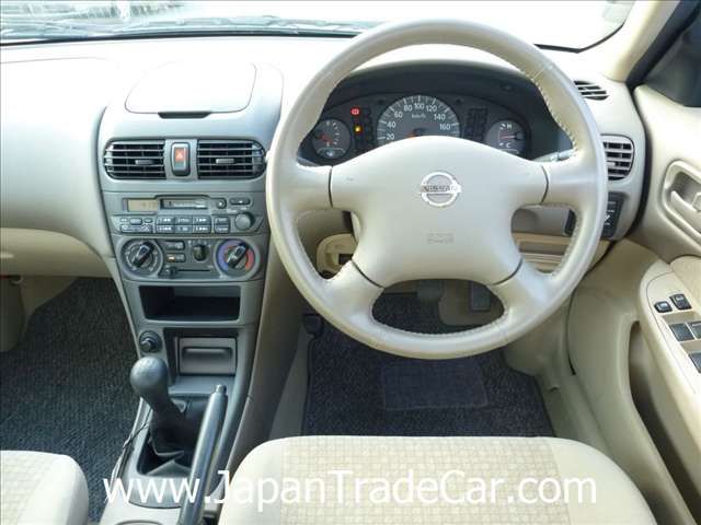 Nissan SUNNY FNB15 in Mauritius