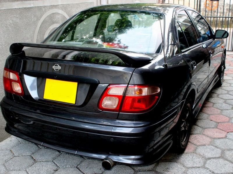 Nissan Sunny N16 in Mauritius