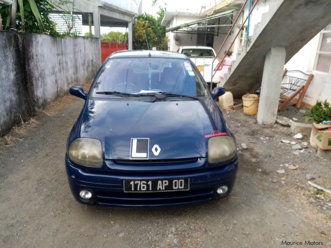 Renault Clio 2 in Mauritius