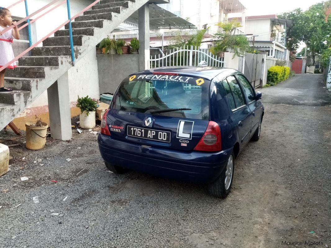 Renault Clio 2 in Mauritius