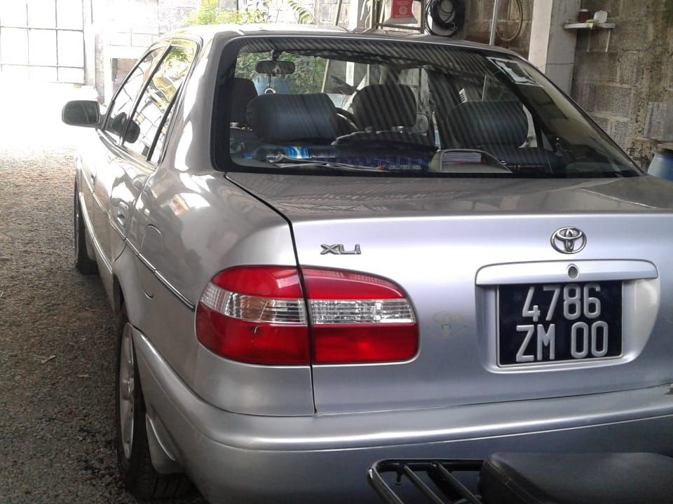 Toyota Corolla EE111 XLI in Mauritius
