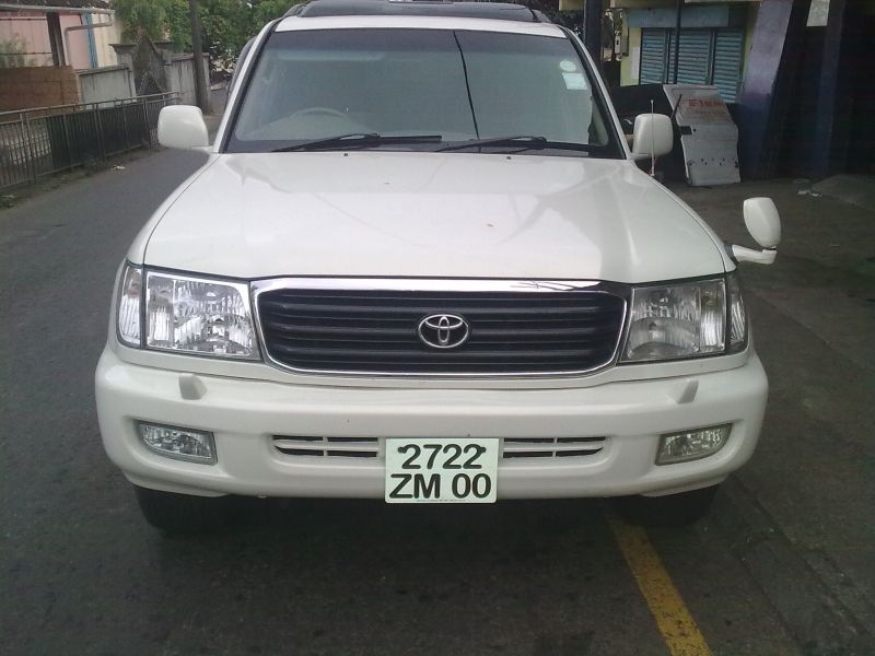 Used Toyota Land Cruiser | 2000 Land Cruiser for sale | Camp De ...