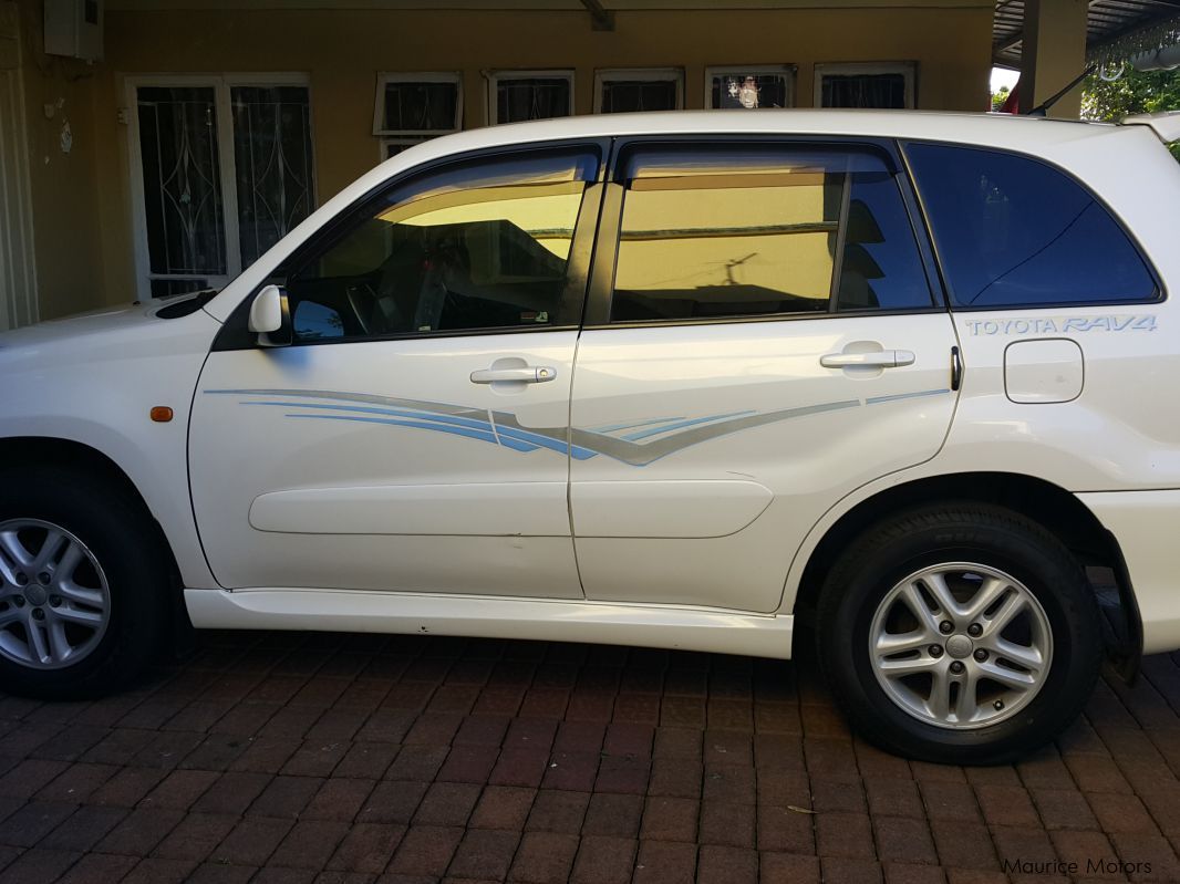 Toyota RAV 4 in Mauritius