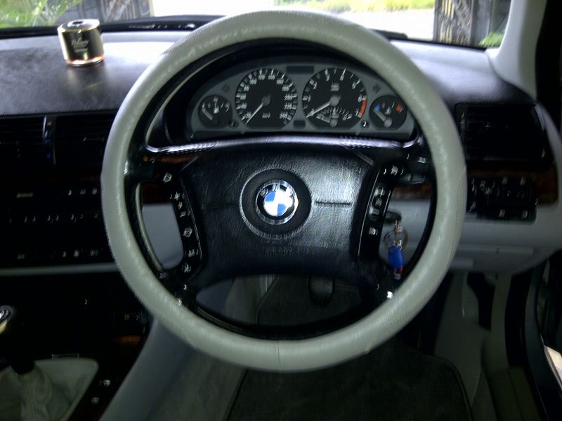 BMW 318i E46 in Mauritius