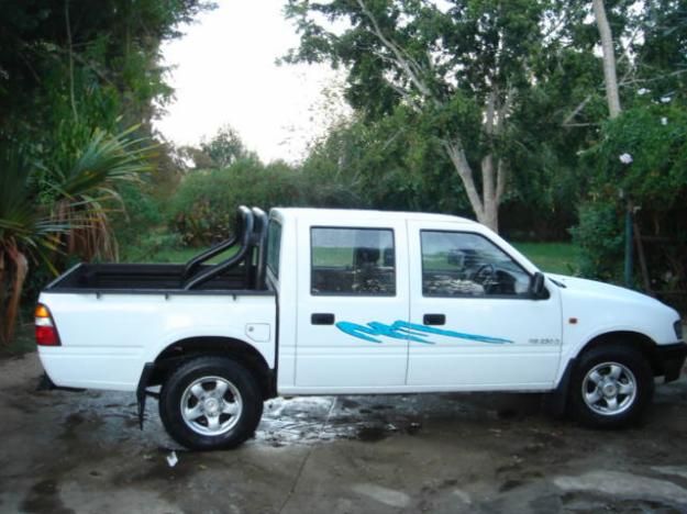 Isuzu KB 250 LE in Mauritius