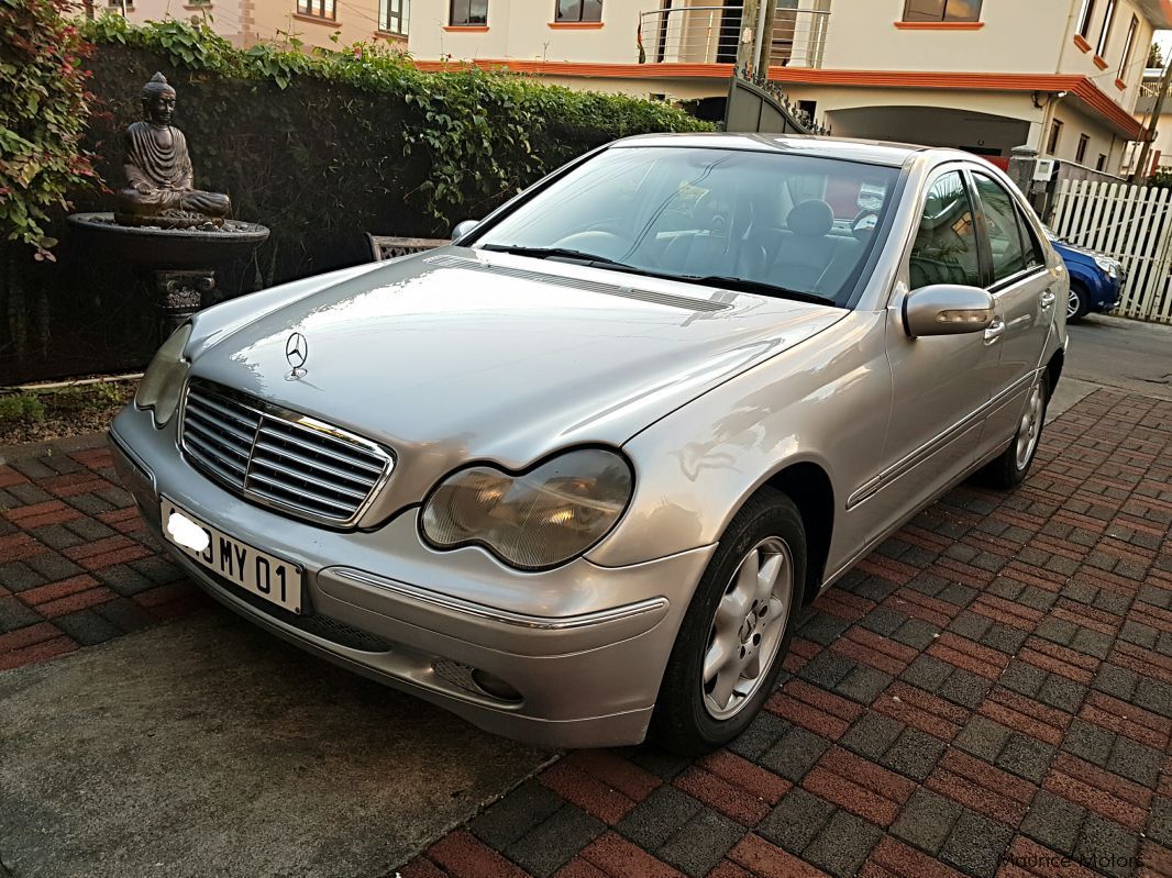 Mercedes-Benz c180 automatic in Mauritius