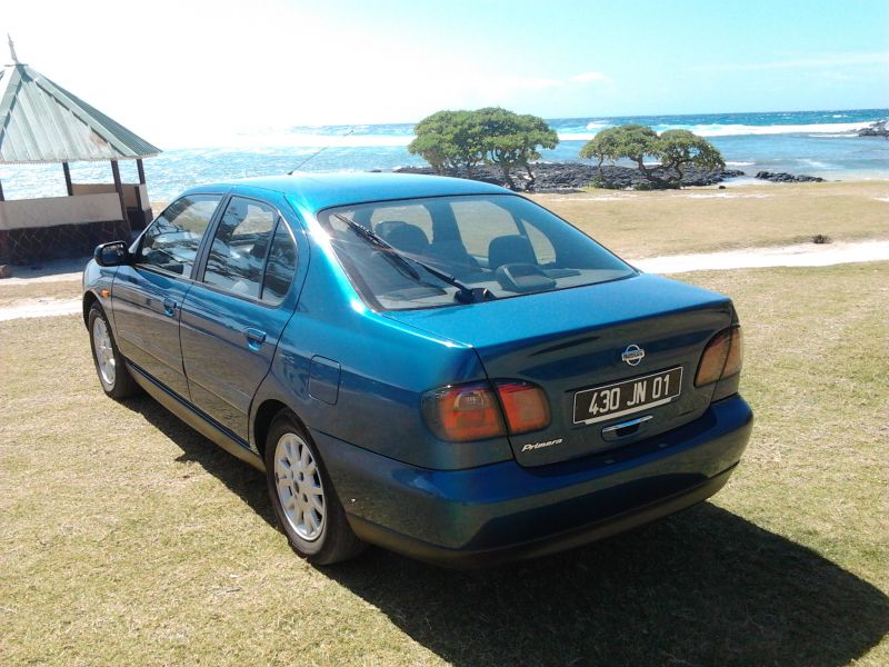 Nissan Primera P11 in Mauritius