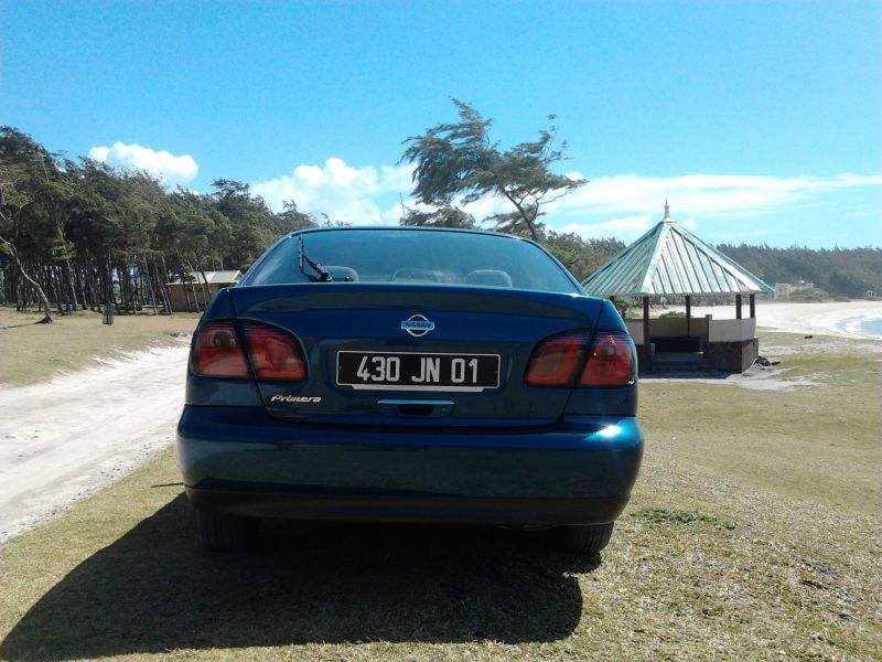 Nissan Primera P11 in Mauritius