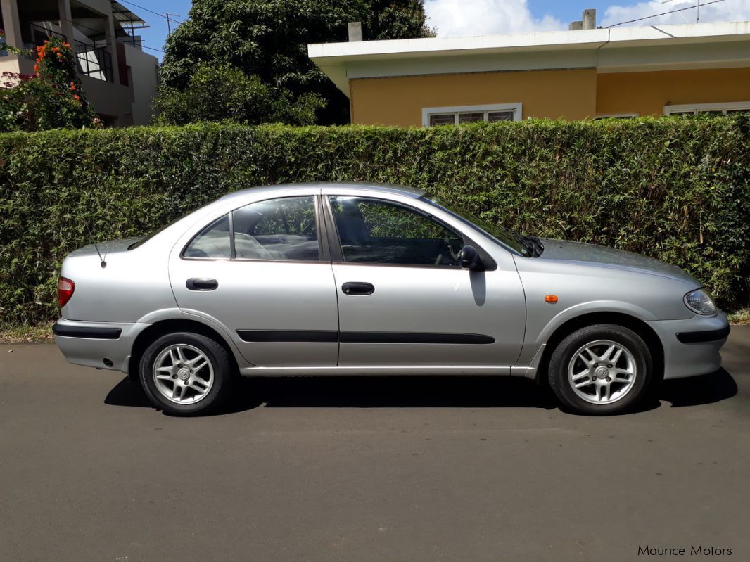 Nissan Sunny (N16) in Mauritius