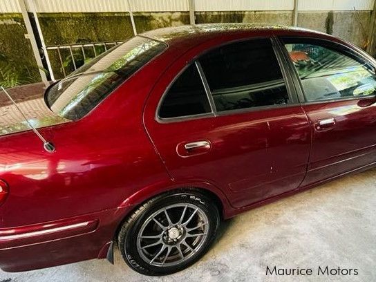 Nissan Sunny N16 in Mauritius