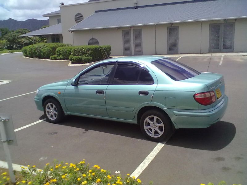 Nissan sunny N16 in Mauritius