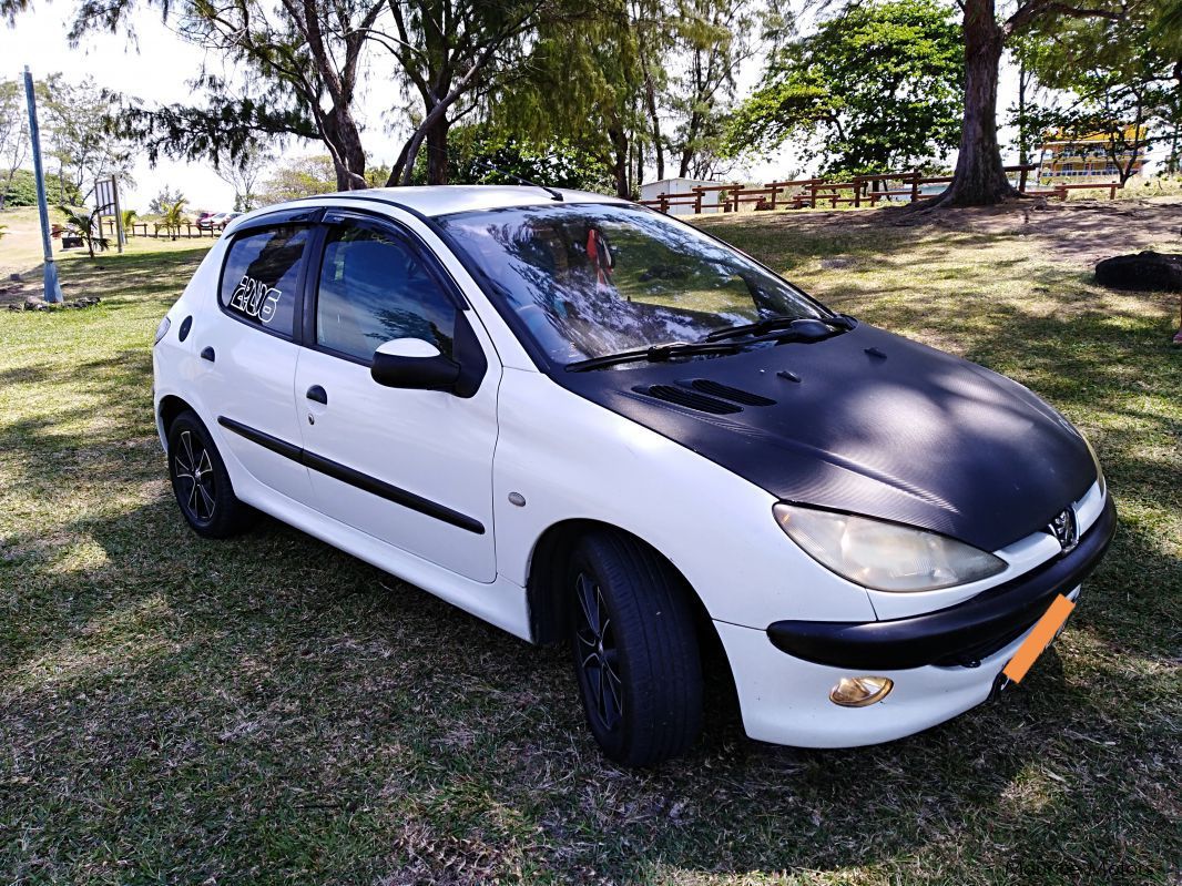 Peugeot 206 XR in Mauritius