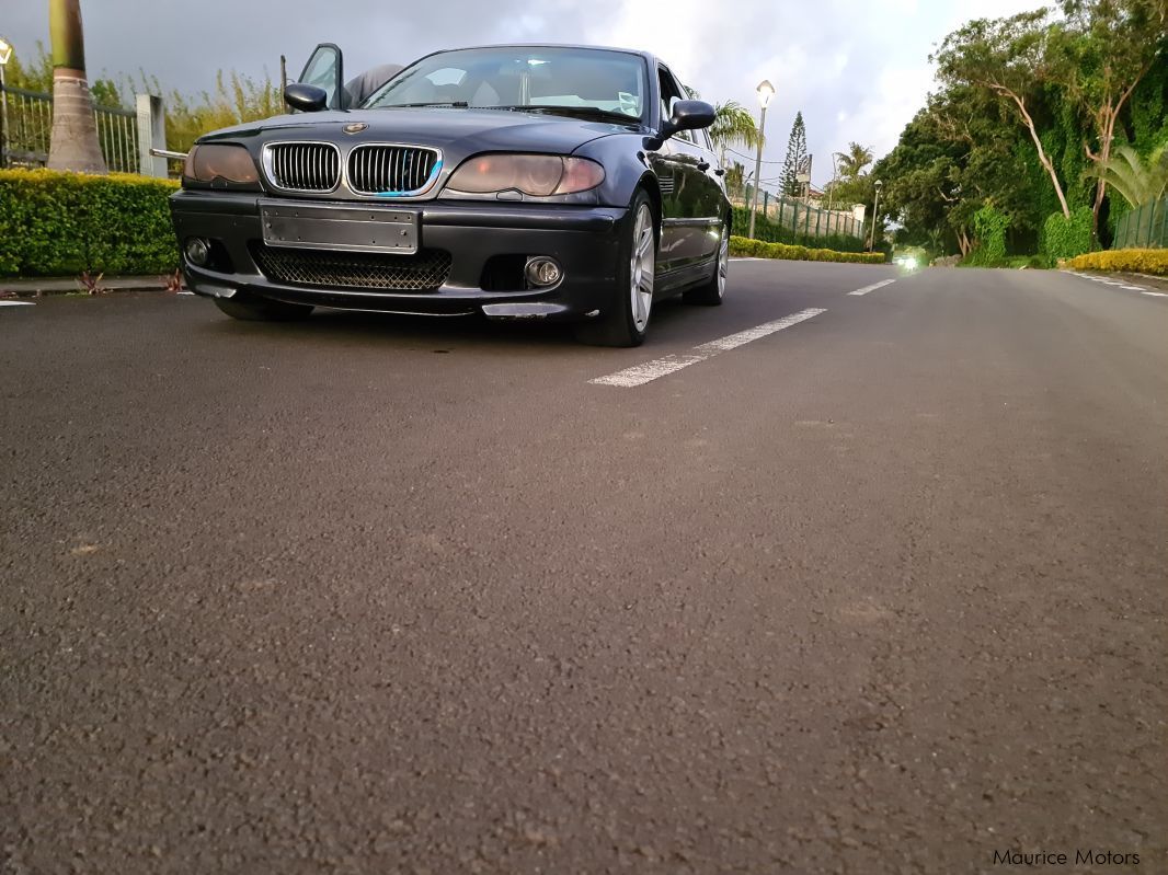 BMW  330i E36 in Mauritius
