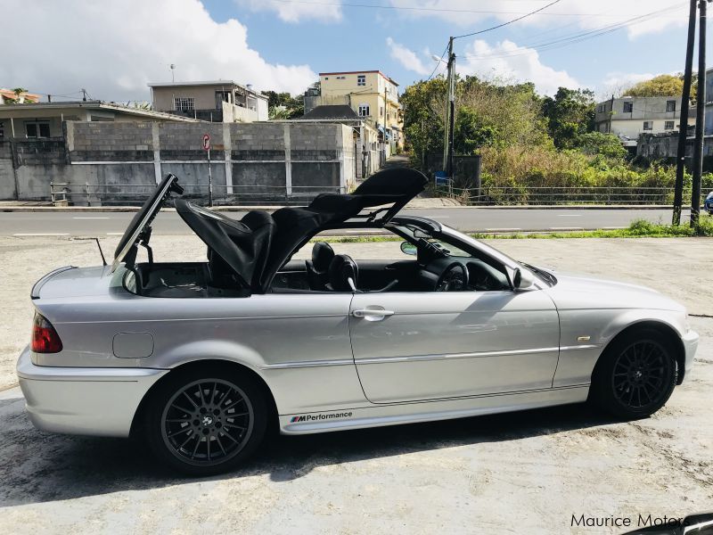 BMW 320i E46 MSPORT CONVERTIBLE 6 CYLINDER in Mauritius