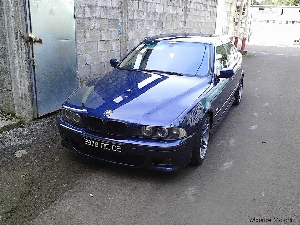 BMW 525i in Mauritius
