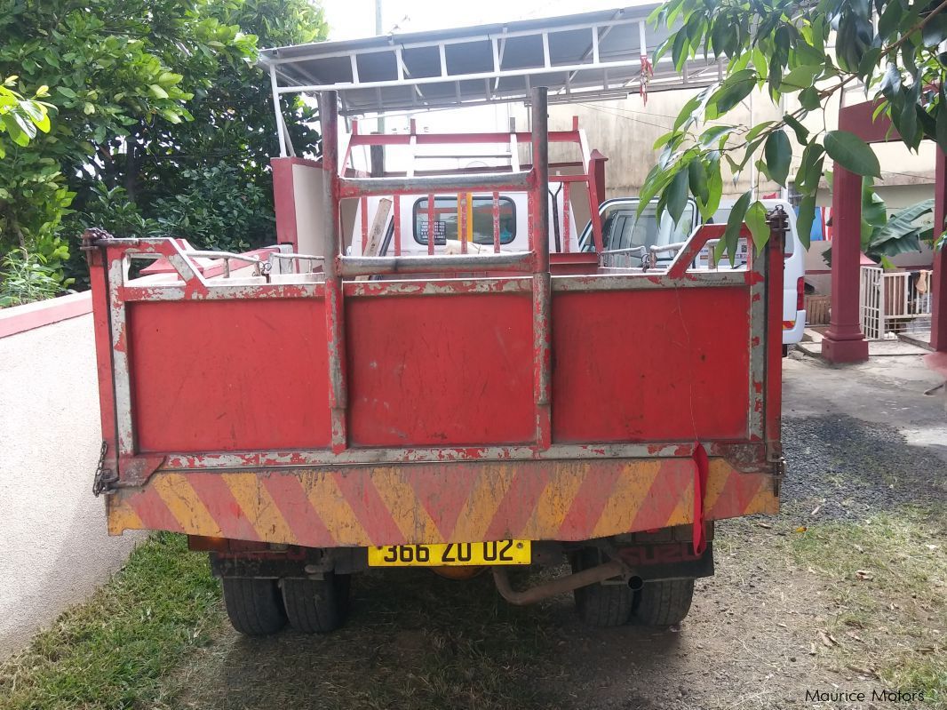 Isuzu ELF in Mauritius