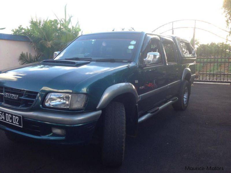 Used Isuzu kb300 2002 kb300 for sale riviere du poste Isuzu kb300