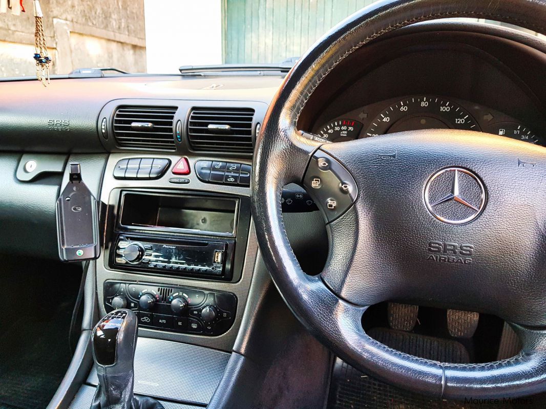 Mercedes-Benz C180 Avantgarde in Mauritius