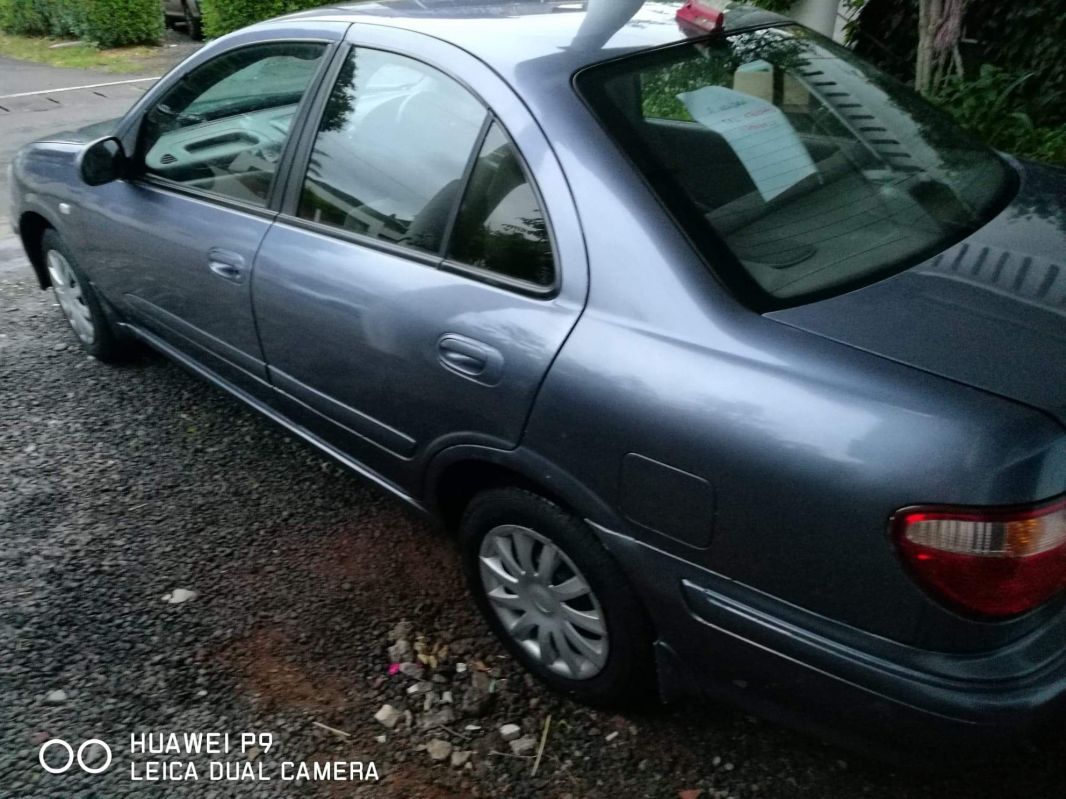 Nissan Almera N16 in Mauritius
