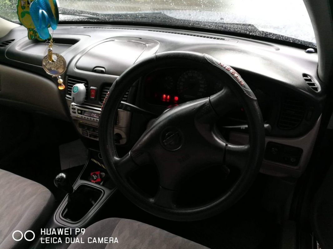 Nissan Almera N16 in Mauritius