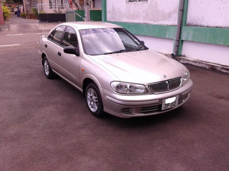 Nissan Sunny N16 in Mauritius