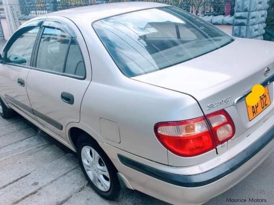 Nissan Sunny N16 in Mauritius