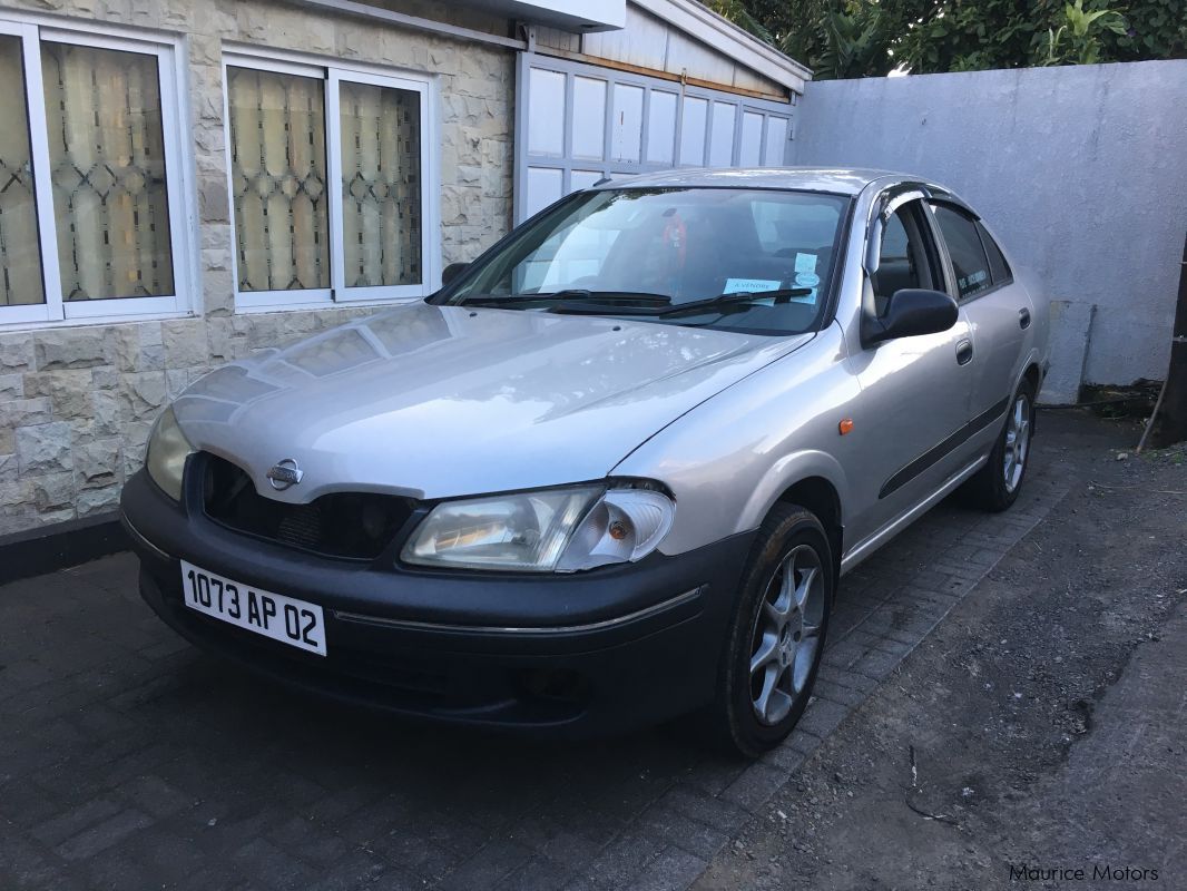 Nissan Sunny N16 in Mauritius