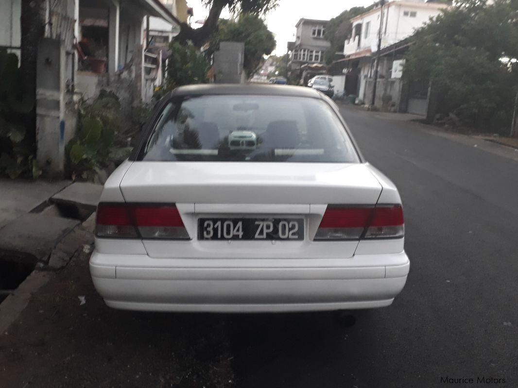 Nissan Sunny b15 in Mauritius