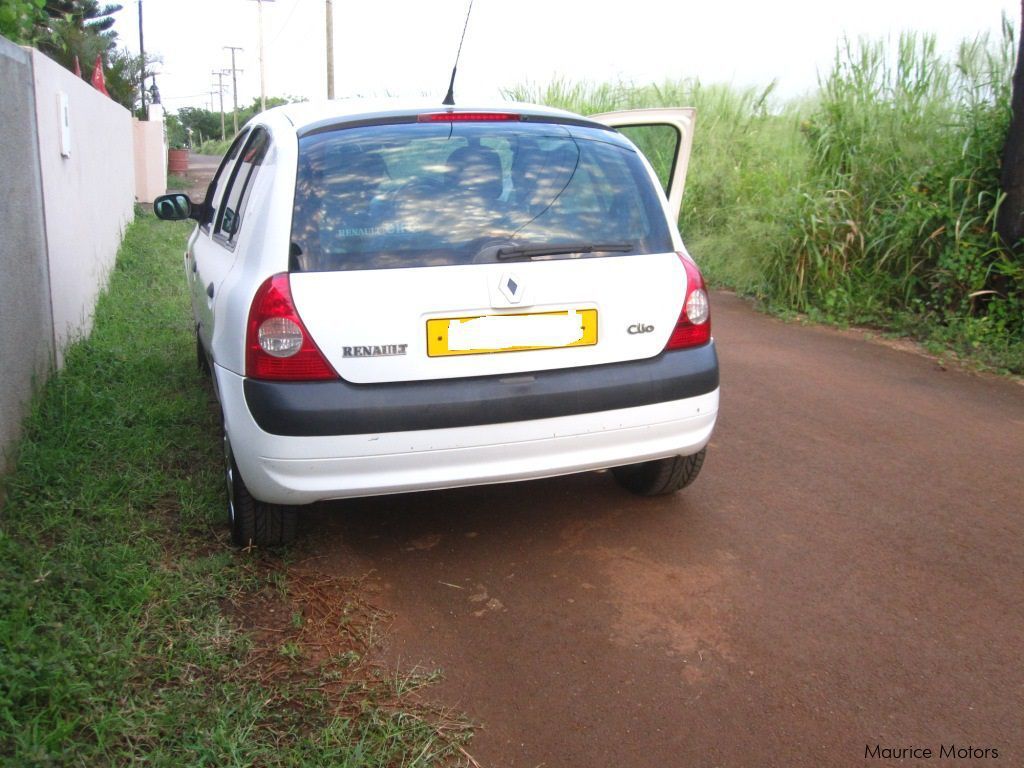 Renault Clio II in Mauritius