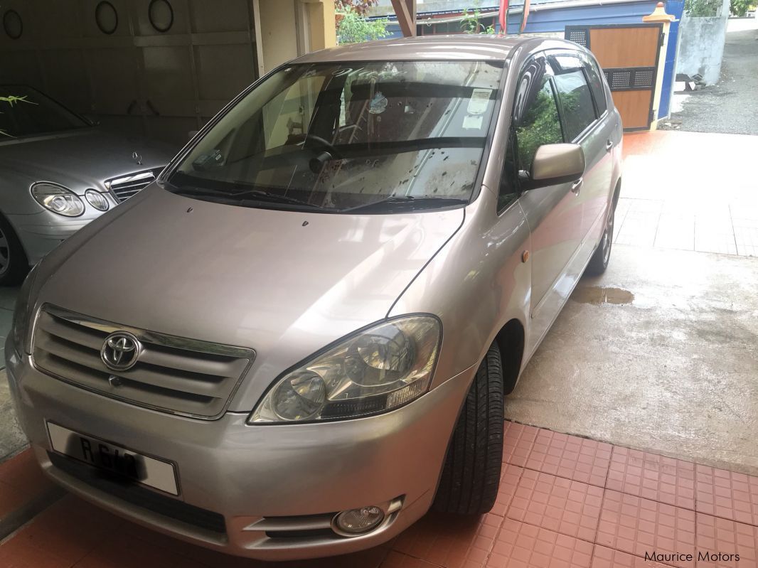 Toyota Ipsum in Mauritius